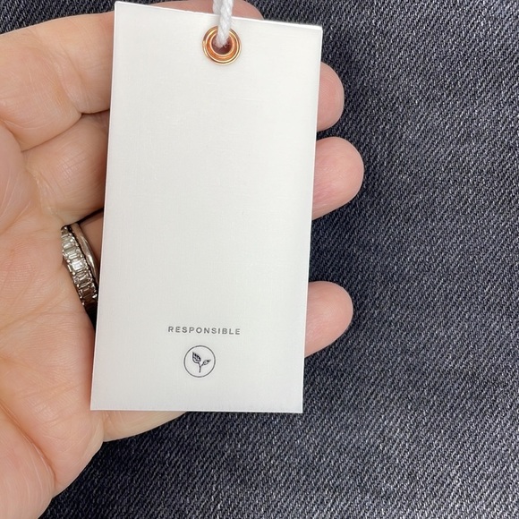 NEW Good American Black Denim Bombshell Cut Off Distressed Waist Shorts Sz 14 - Picture 7 of 17